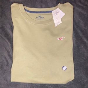 Hollister Tee